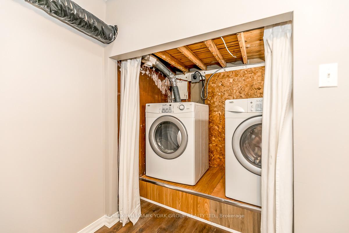 Photo 6 of Unit Lower, 6 Davis Road, Aurora, Aurora Highlands — HOMEH
