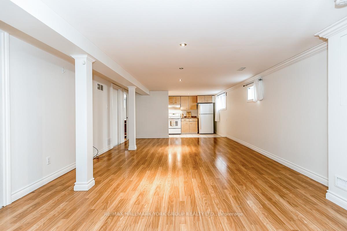 Photo 9 of Unit Lower, 6 Davis Road, Aurora, Aurora Highlands — HOMEH