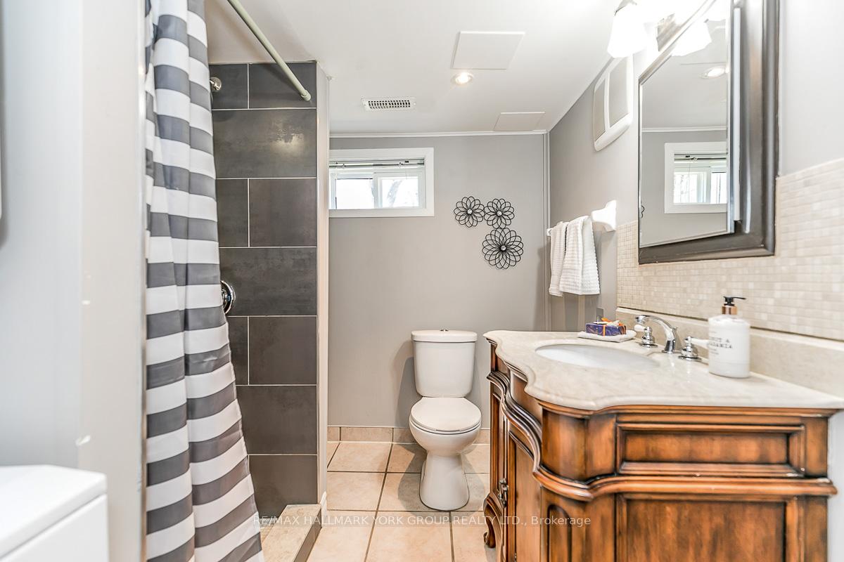 Photo 23 of Unit Lower, 6 Davis Road, Aurora, Aurora Highlands — HOMEH