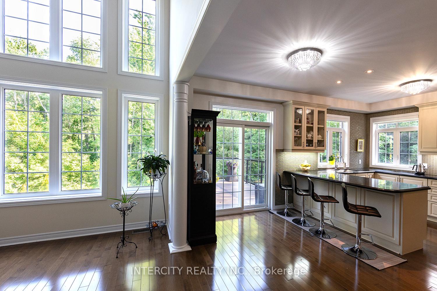 Photo 9 of 23 Halo Court, Vaughan, Patterson — HOMEH