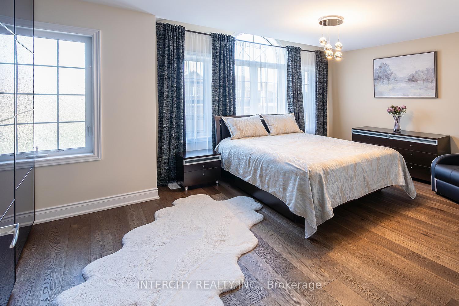 Photo 20 of 23 Halo Court, Vaughan, Patterson — HOMEH