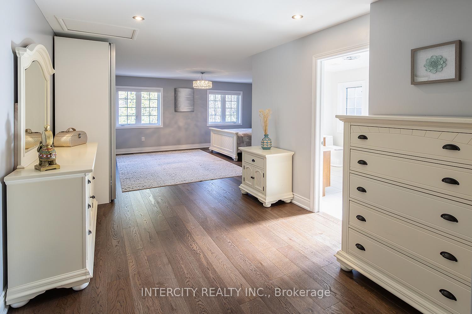 Photo 21 of 23 Halo Court, Vaughan, Patterson — HOMEH