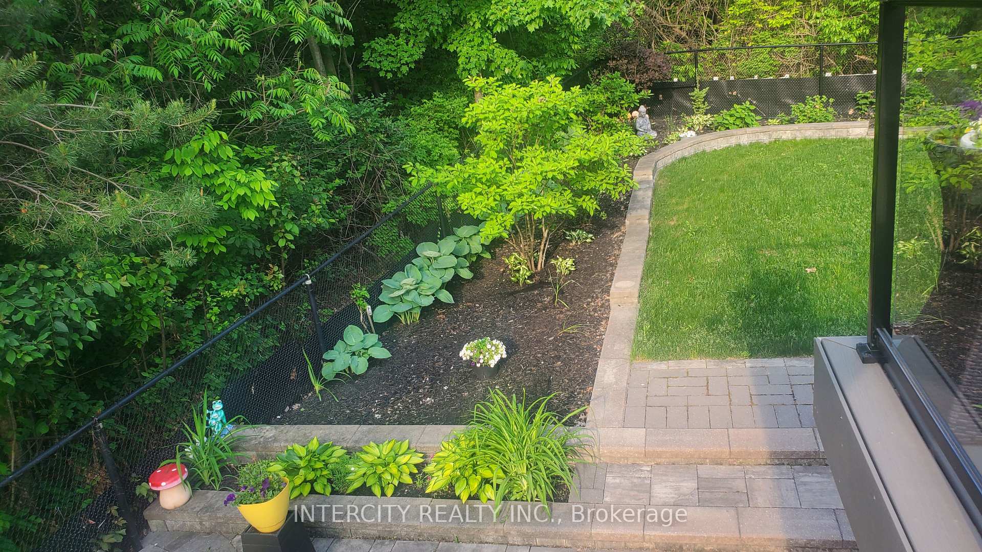 Photo 32 of 23 Halo Court, Vaughan, Patterson — HOMEH