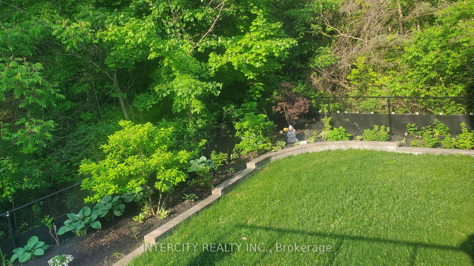 Photo 34 of 23 Halo Court, Vaughan, Patterson — HOMEH