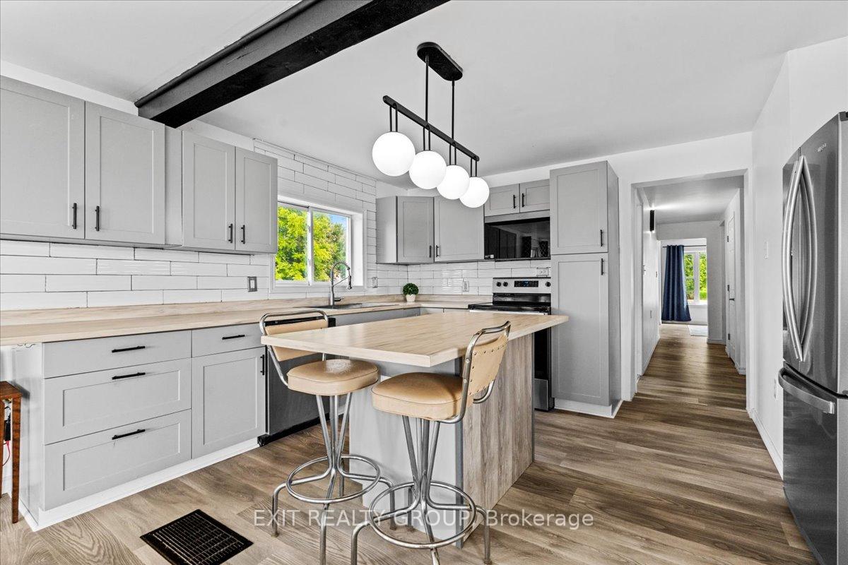 Photo 10 of 236 Queen Street, Tyendinaga, Tyendinaga Township — HOMEH