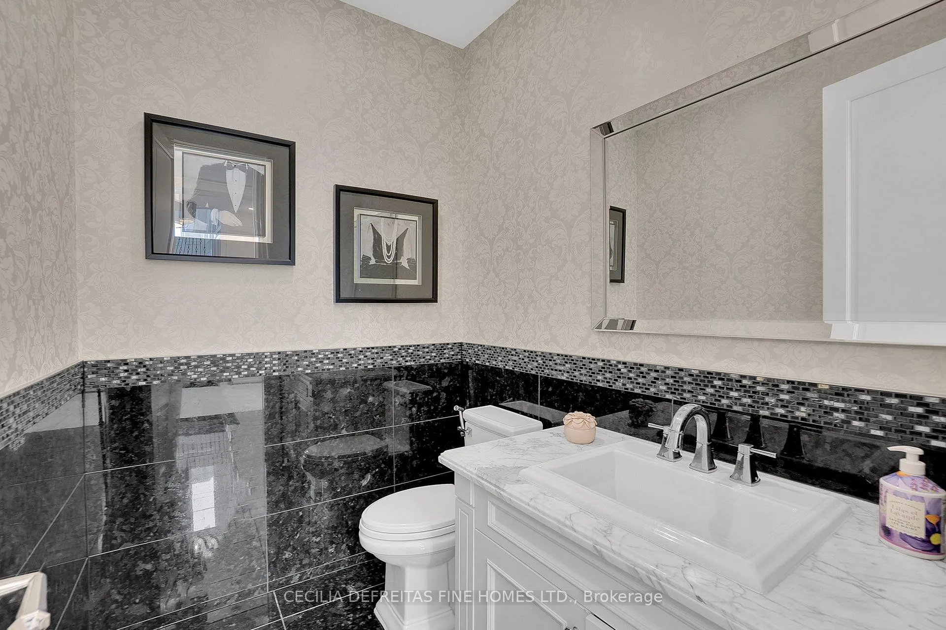 Photo 8 of 78 Mizuno Crescent, Vaughan, Kleinburg — HOMEH