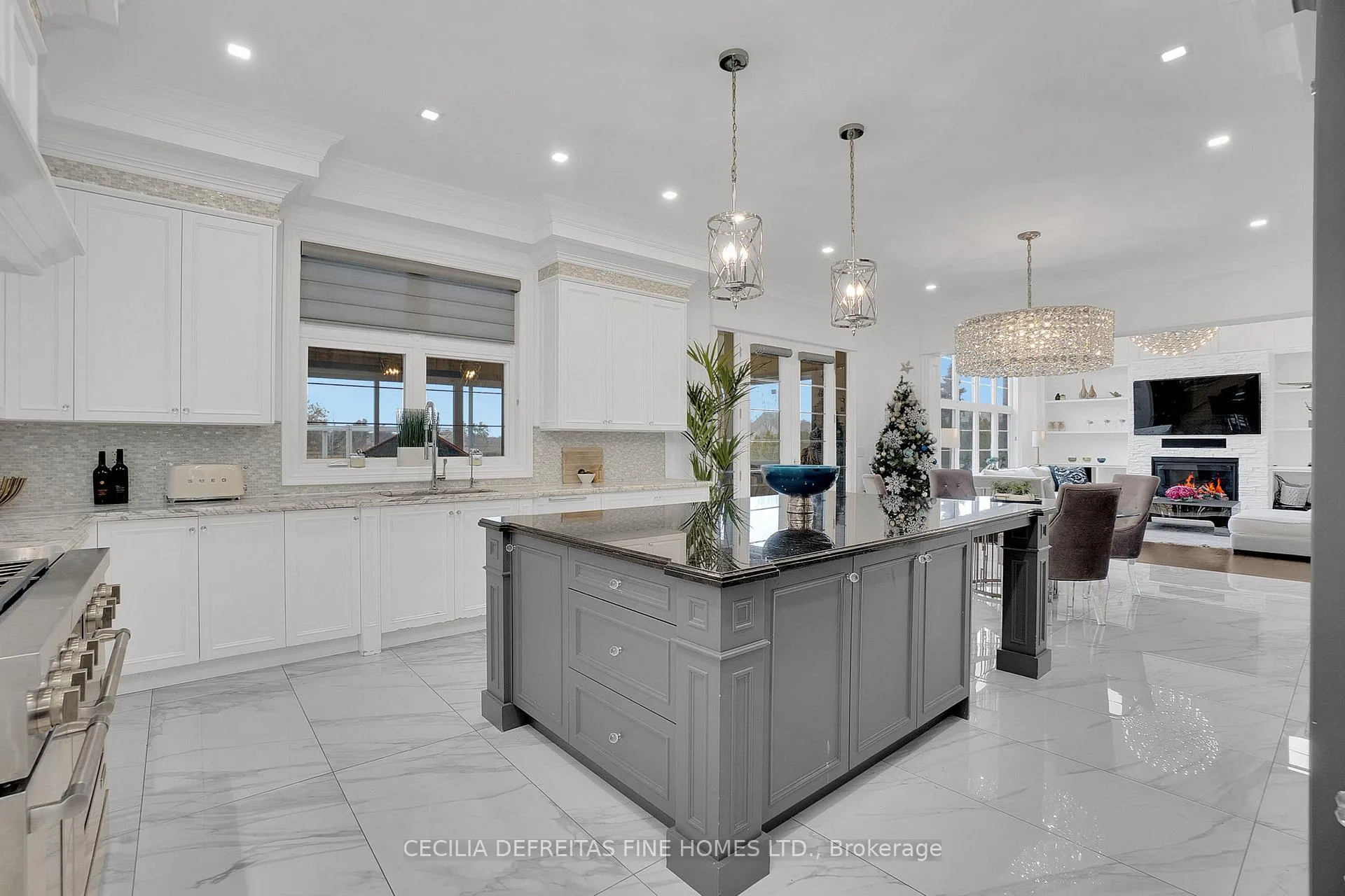 Photo 12 of 78 Mizuno Crescent, Vaughan, Kleinburg — HOMEH