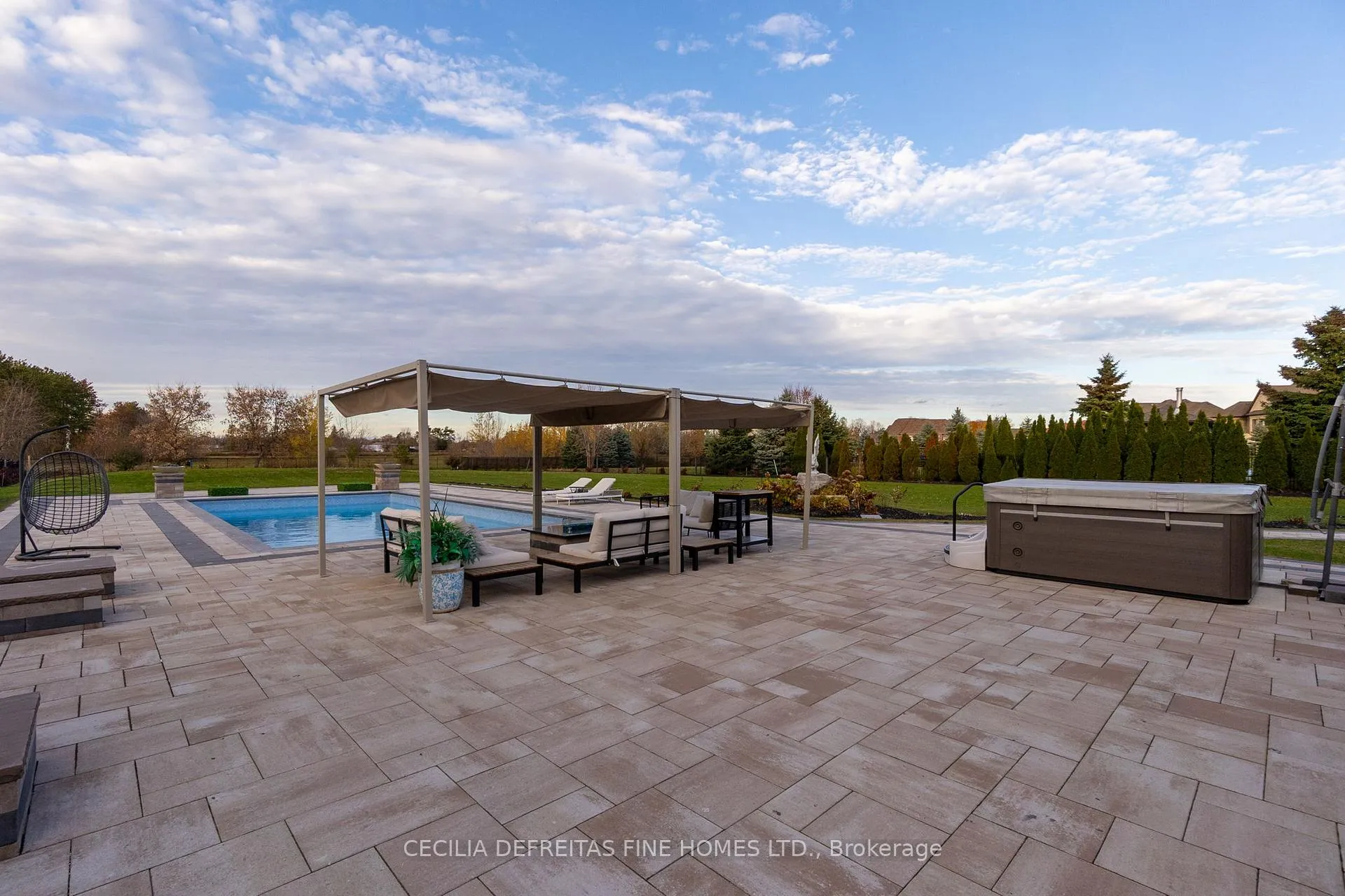 Photo 41 of 78 Mizuno Crescent, Vaughan, Kleinburg — HOMEH