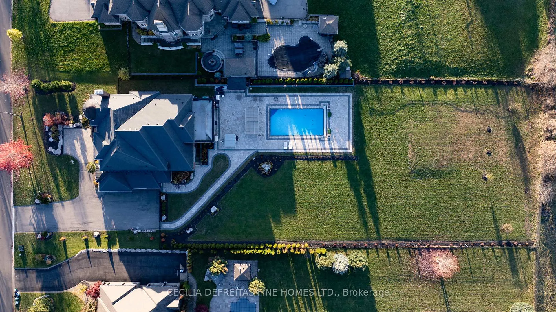 Photo 42 of 78 Mizuno Crescent, Vaughan, Kleinburg — HOMEH
