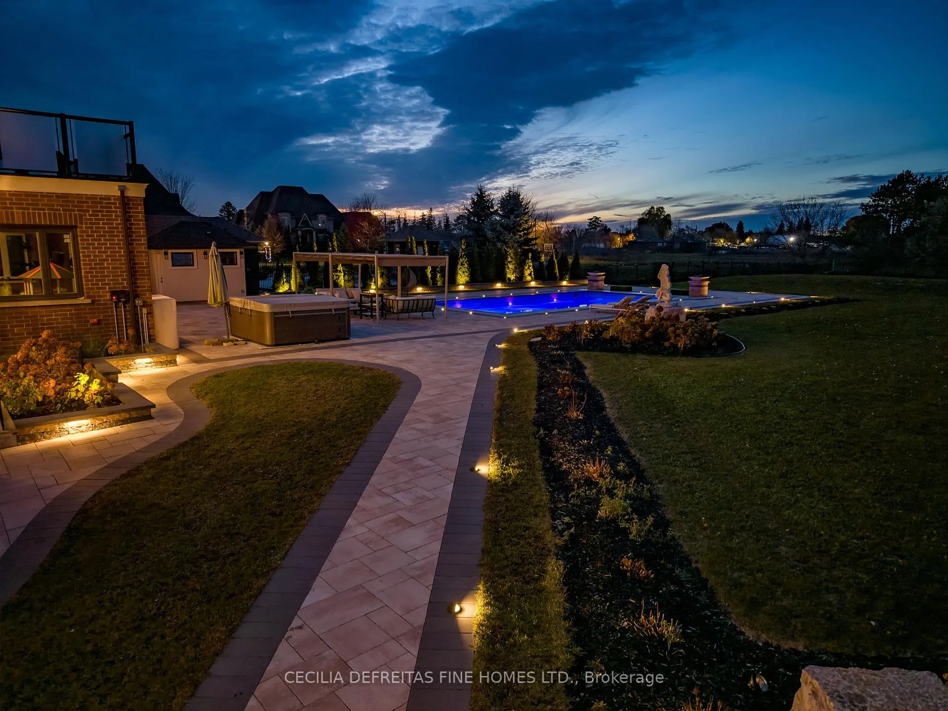 Photo 48 of 78 Mizuno Crescent, Vaughan, Kleinburg — HOMEH