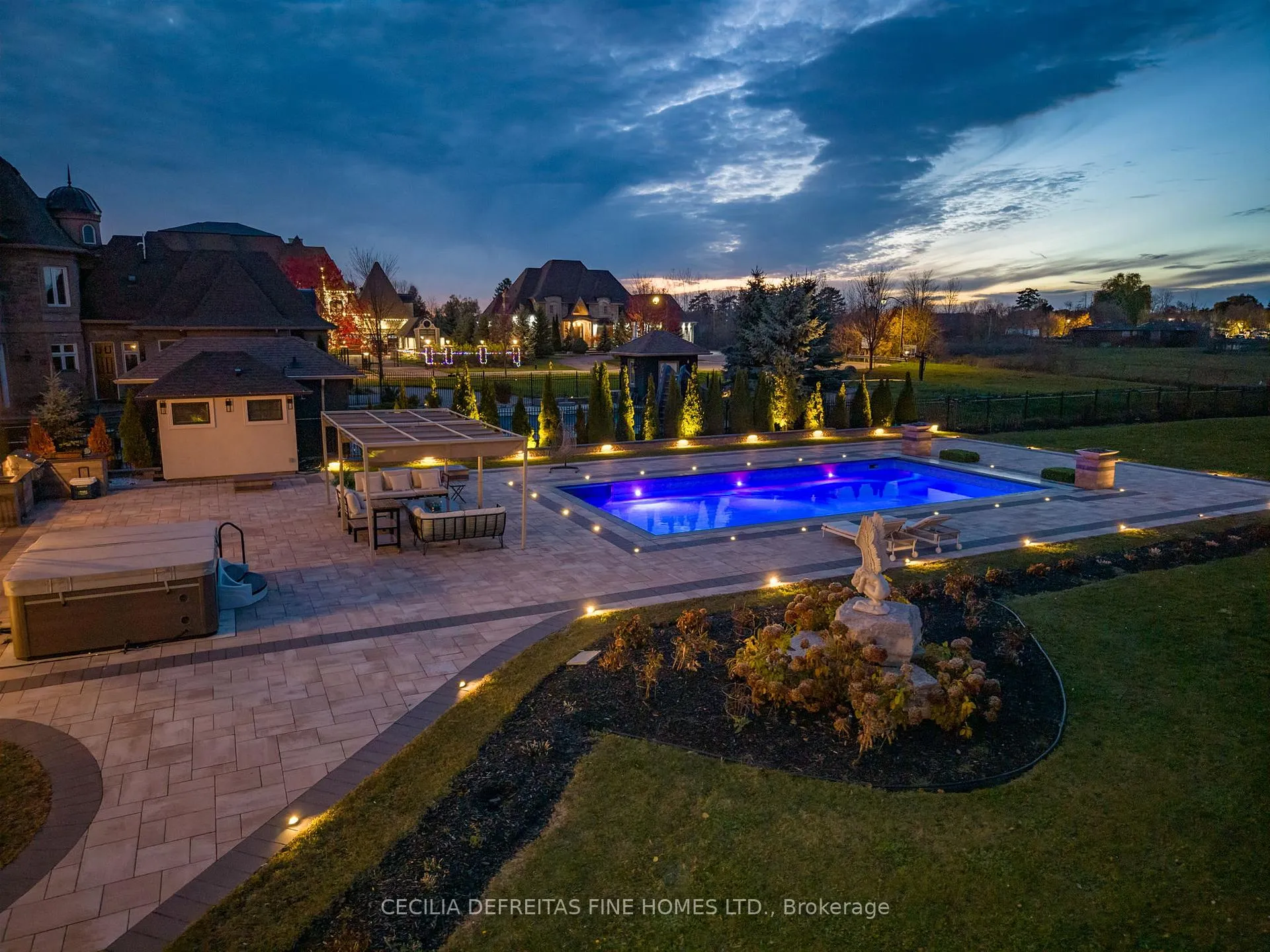Photo 49 of 78 Mizuno Crescent, Vaughan, Kleinburg — HOMEH