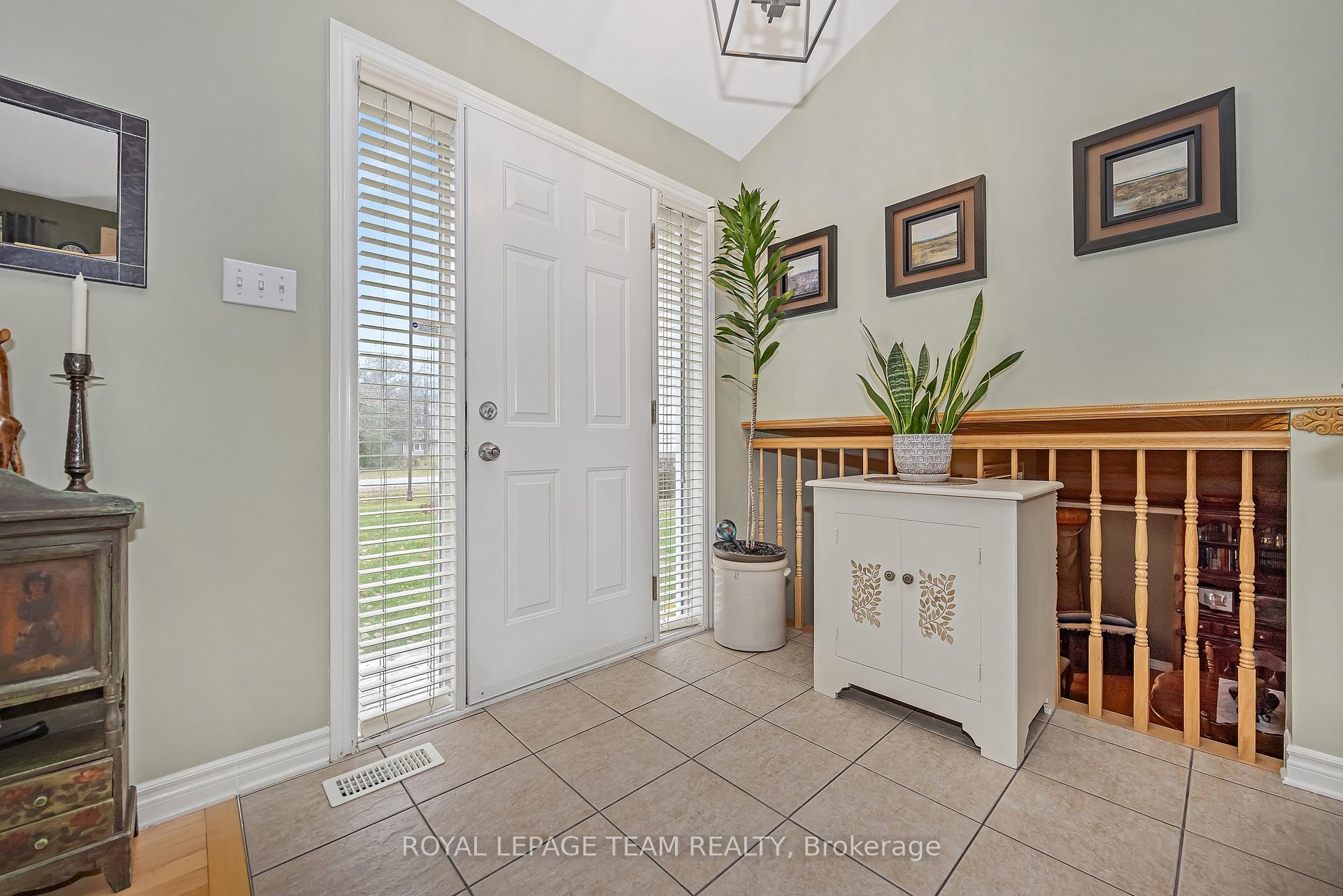 Photo 6 of 322 Cedar Crest Drive, Beckwith, Beckwith Twp — HOMEH