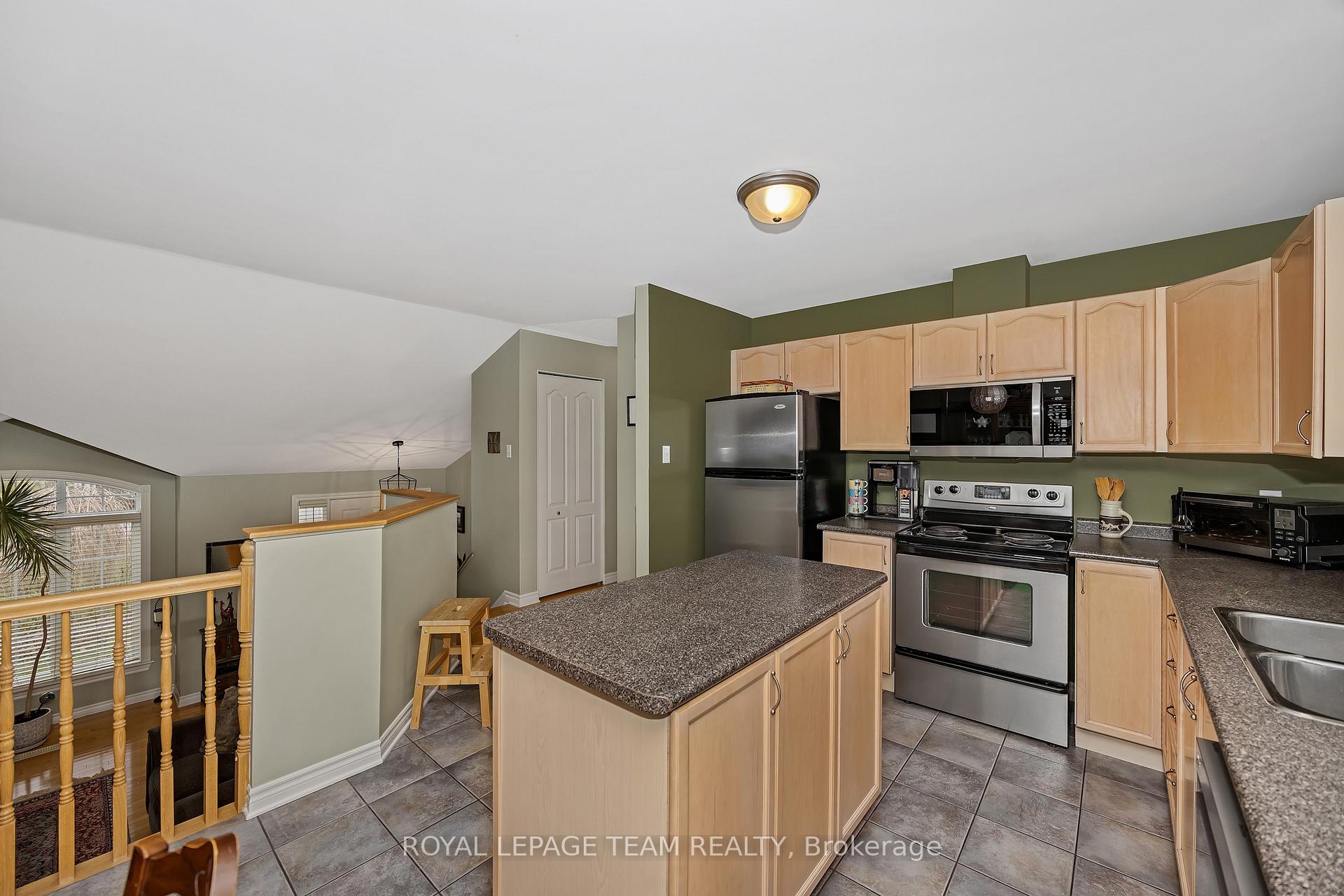 Photo 11 of 322 Cedar Crest Drive, Beckwith, Beckwith Twp — HOMEH