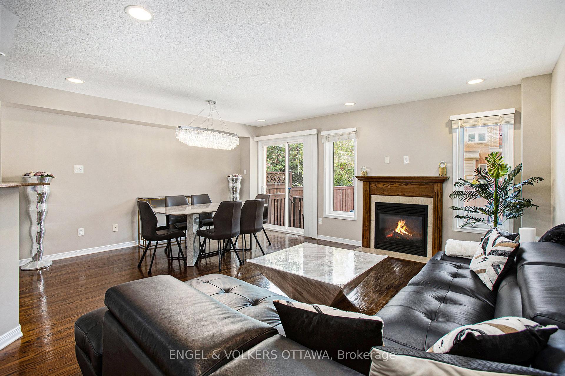 Photo 3 of 393 Meilleur Private, Ottawa, Vanier — HOMEH