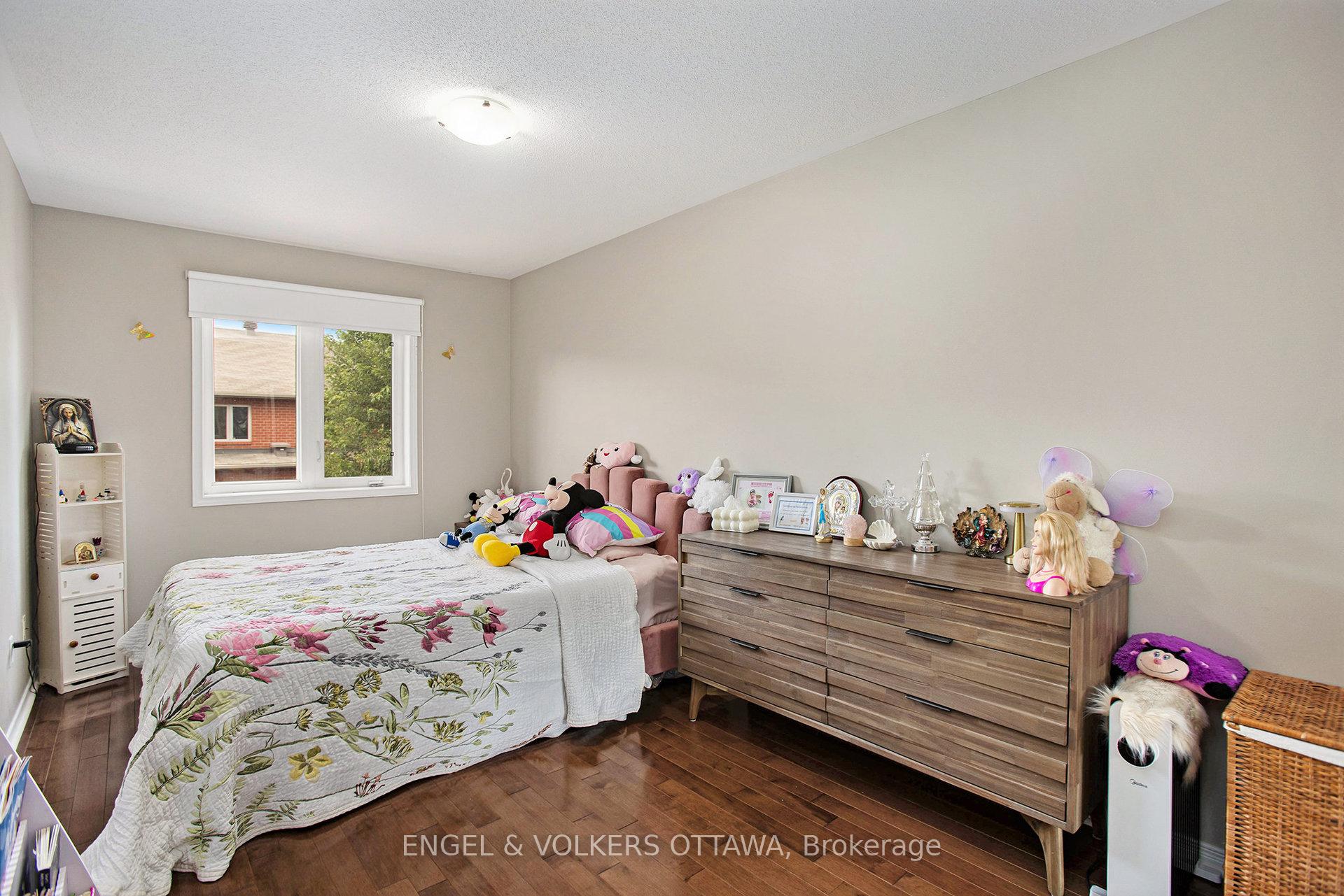 Photo 13 of 393 Meilleur Private, Ottawa, Vanier — HOMEH