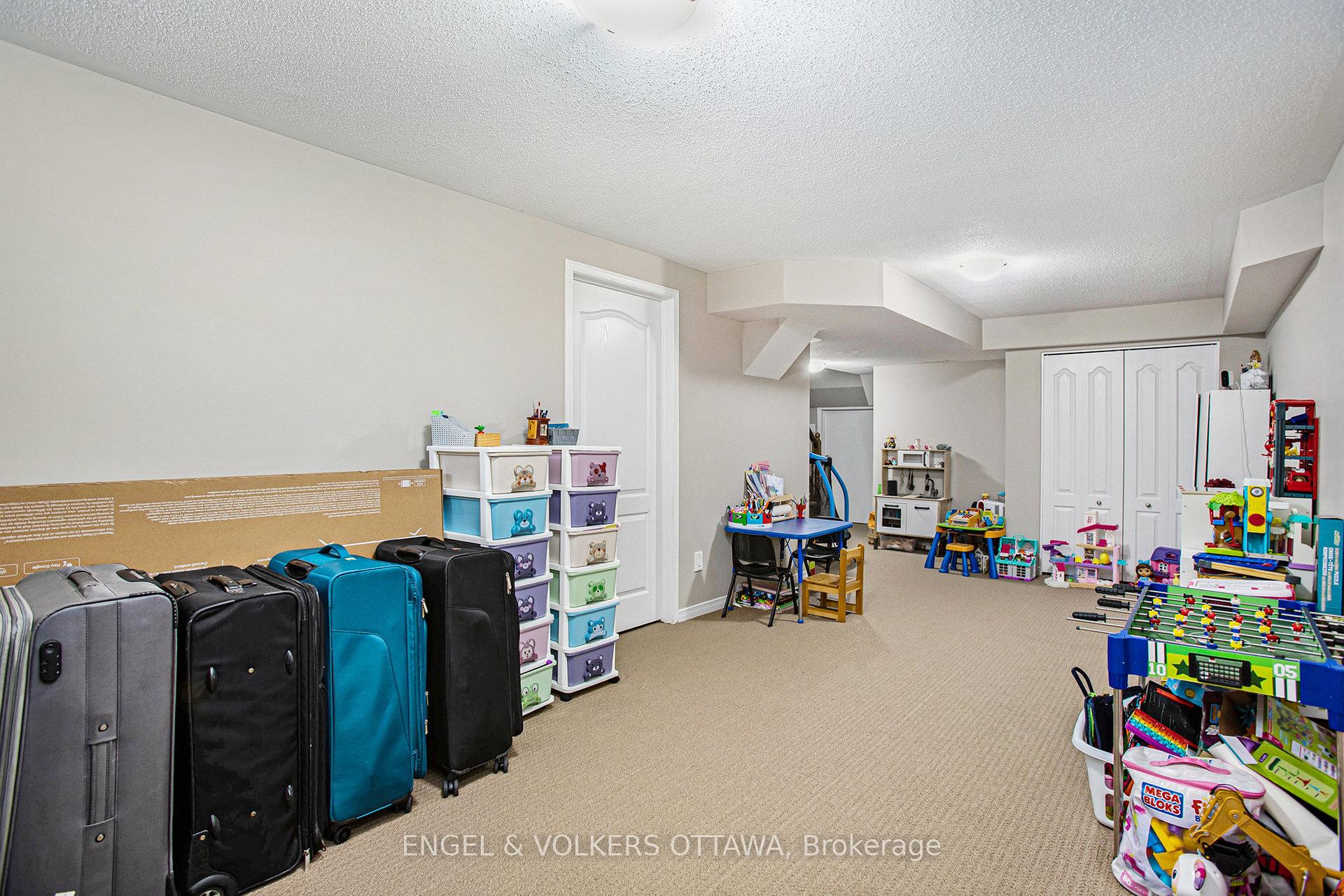Photo 16 of 393 Meilleur Private, Ottawa, Vanier — HOMEH