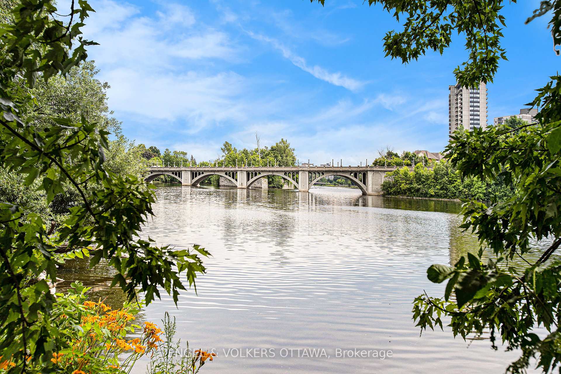 Photo 19 of 393 Meilleur Private, Ottawa, Vanier — HOMEH