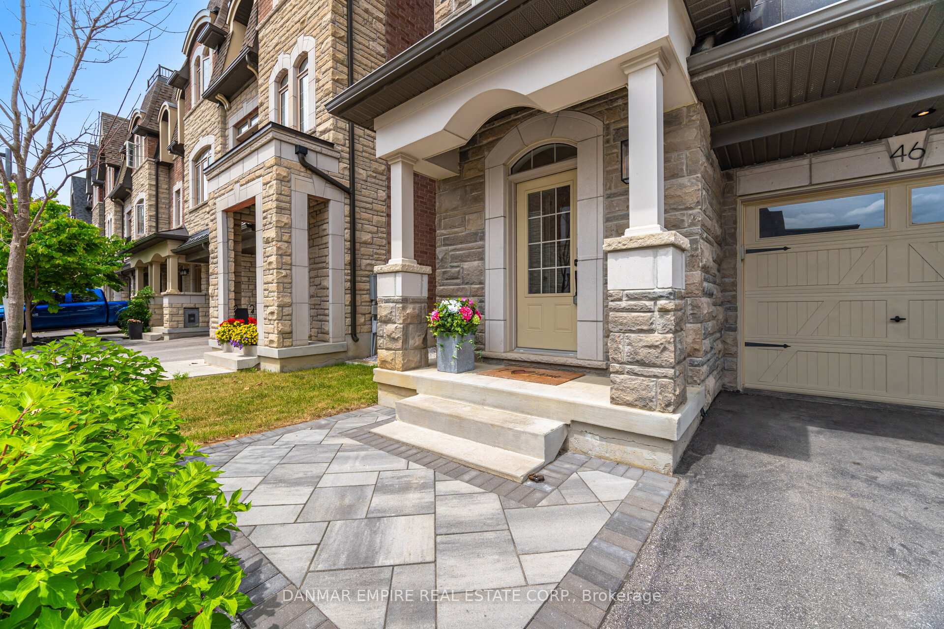 Photo 4 of 46 Ingleside Street, Vaughan, East Woodbridge — HOMEH