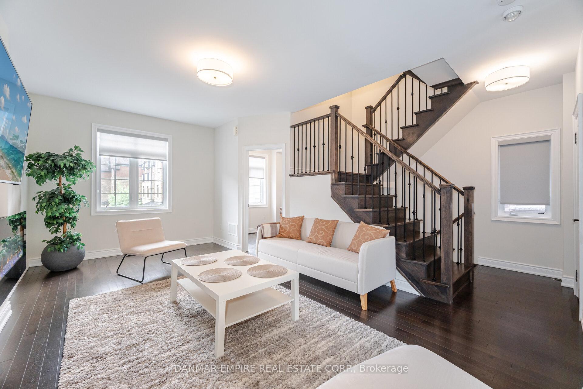 Photo 12 of 46 Ingleside Street, Vaughan, East Woodbridge — HOMEH