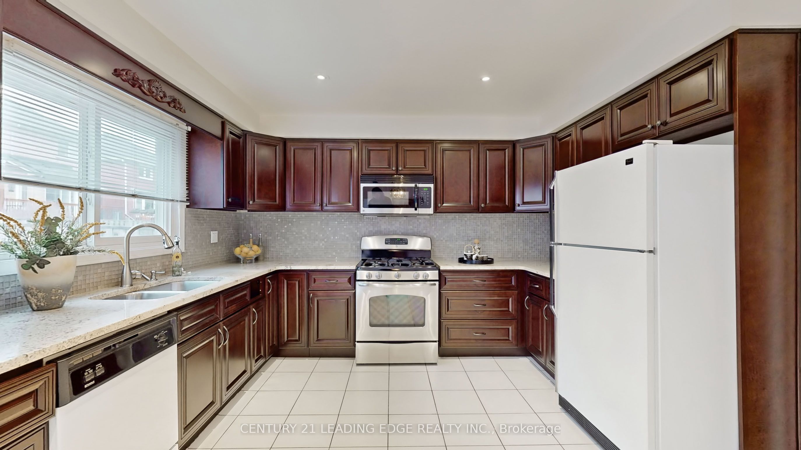 Photo 53 of 16 Glendale Road E, Markham, Thornlea — HOMEH