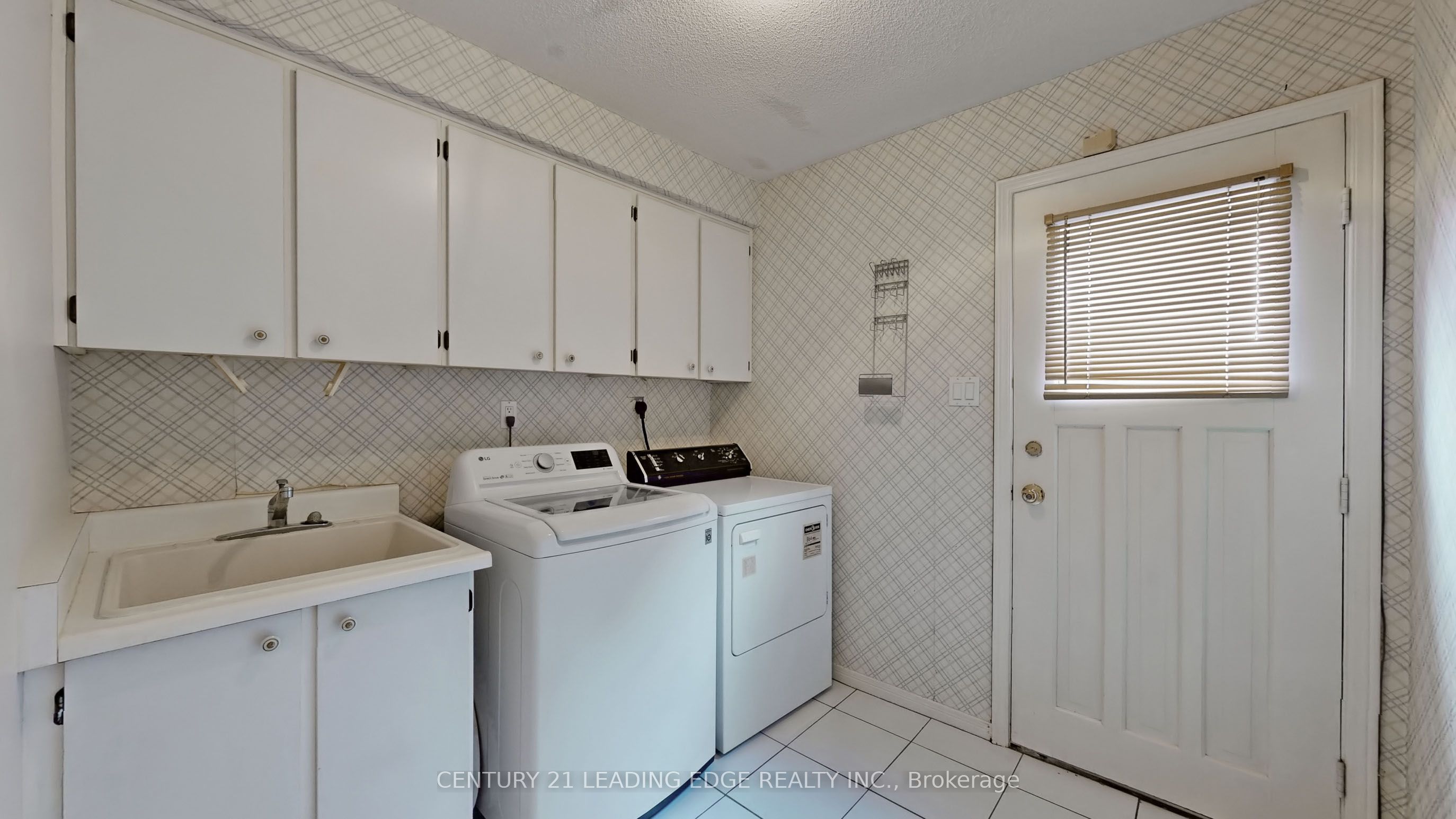 Photo 57 of 16 Glendale Road E, Markham, Thornlea — HOMEH