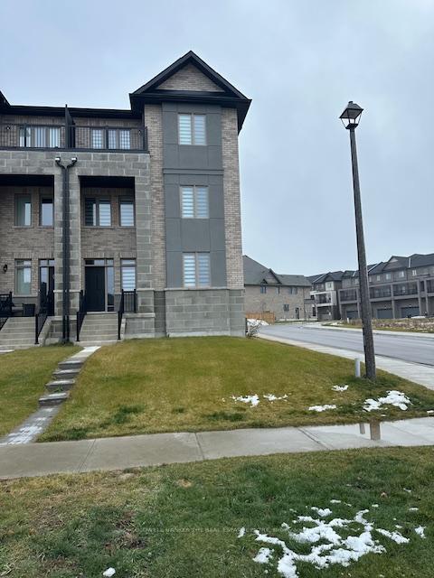 Photo 1 of 1 Ballinger Way, Uxbridge — HOMEH