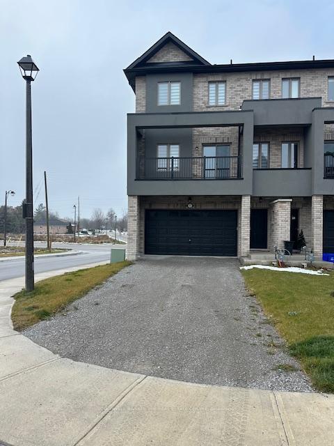 Photo 2 of 1 Ballinger Way, Uxbridge — HOMEH