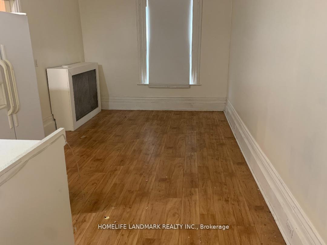 Photo 3 of Unit 3, 2 Bascom Street S, Uxbridge — HOMEH