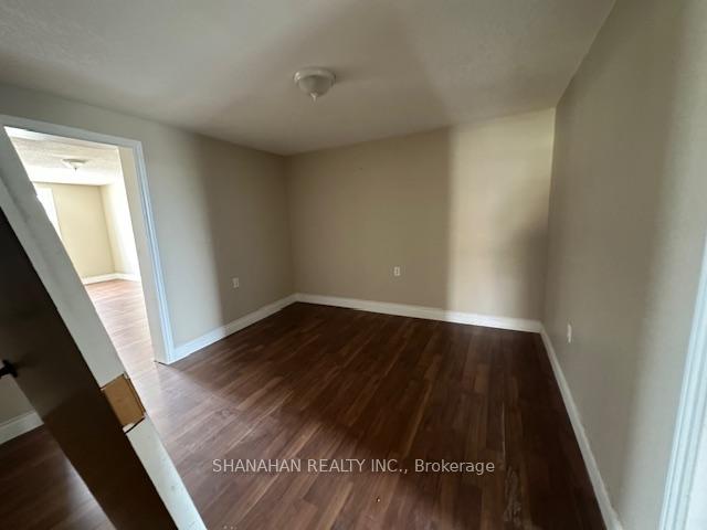 Photo 3 of Unit 3&4, 5297 Nauvoo Road, Warwick, Watford — HOMEH