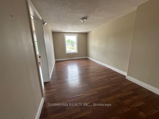 Photo 4 of Unit 3&4, 5297 Nauvoo Road, Warwick, Watford — HOMEH