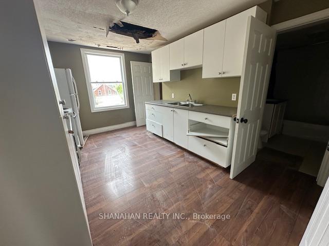 Photo 8 of Unit 3&4, 5297 Nauvoo Road, Warwick, Watford — HOMEH