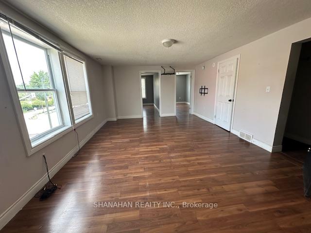 Photo 13 of Unit 3&4, 5297 Nauvoo Road, Warwick, Watford — HOMEH