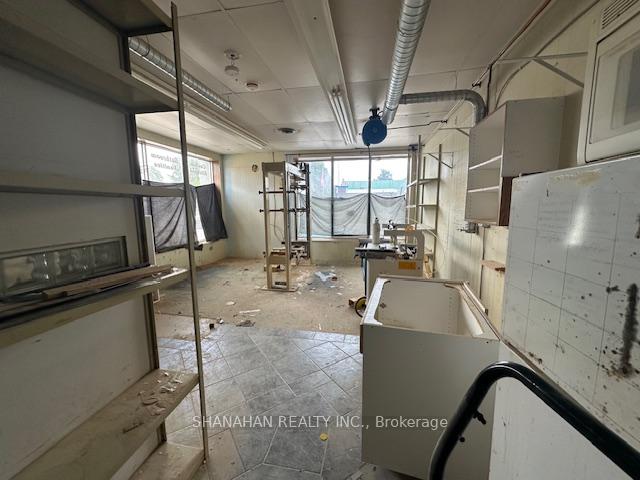 Photo 21 of Unit 3&4, 5297 Nauvoo Road, Warwick, Watford — HOMEH