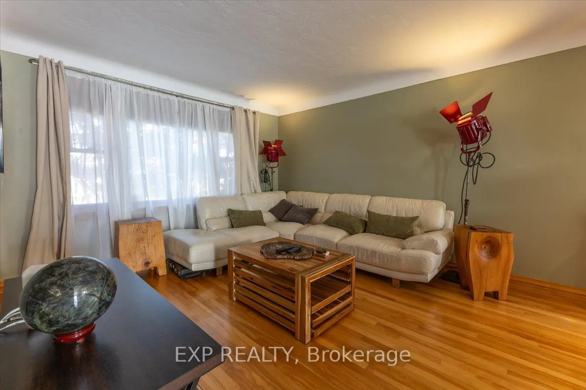 Photo 9 of 320 Joffre-Belanger Way, Ottawa, Vanier — HOMEH