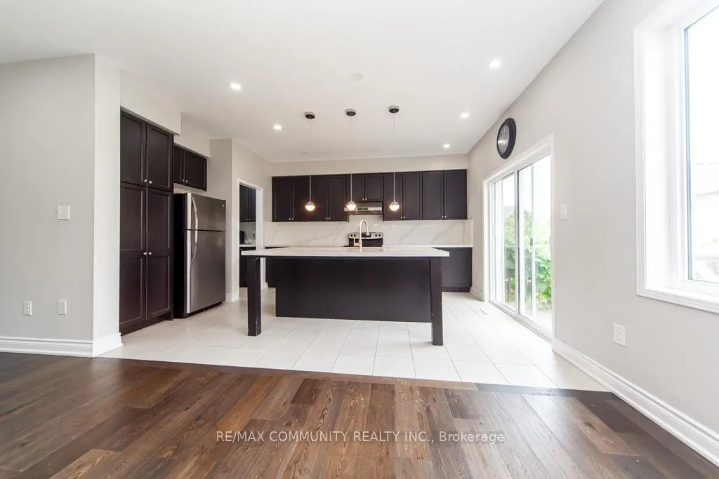 Photo 13 of 24 Raithby Crescent, Ajax, Central East — HOMEH