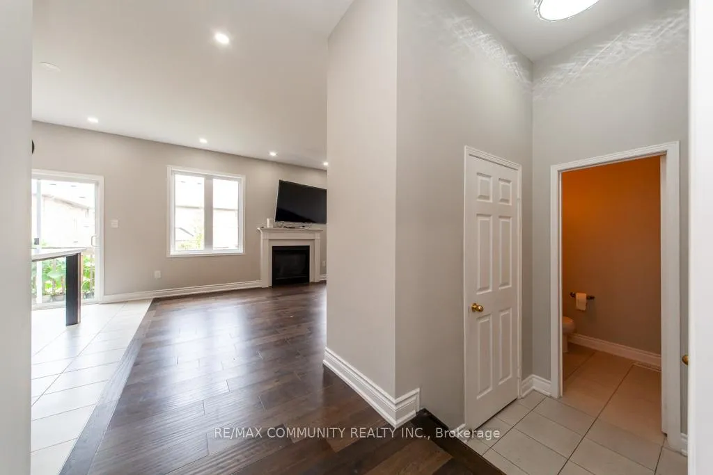 Photo 22 of 24 Raithby Crescent, Ajax, Central East — HOMEH