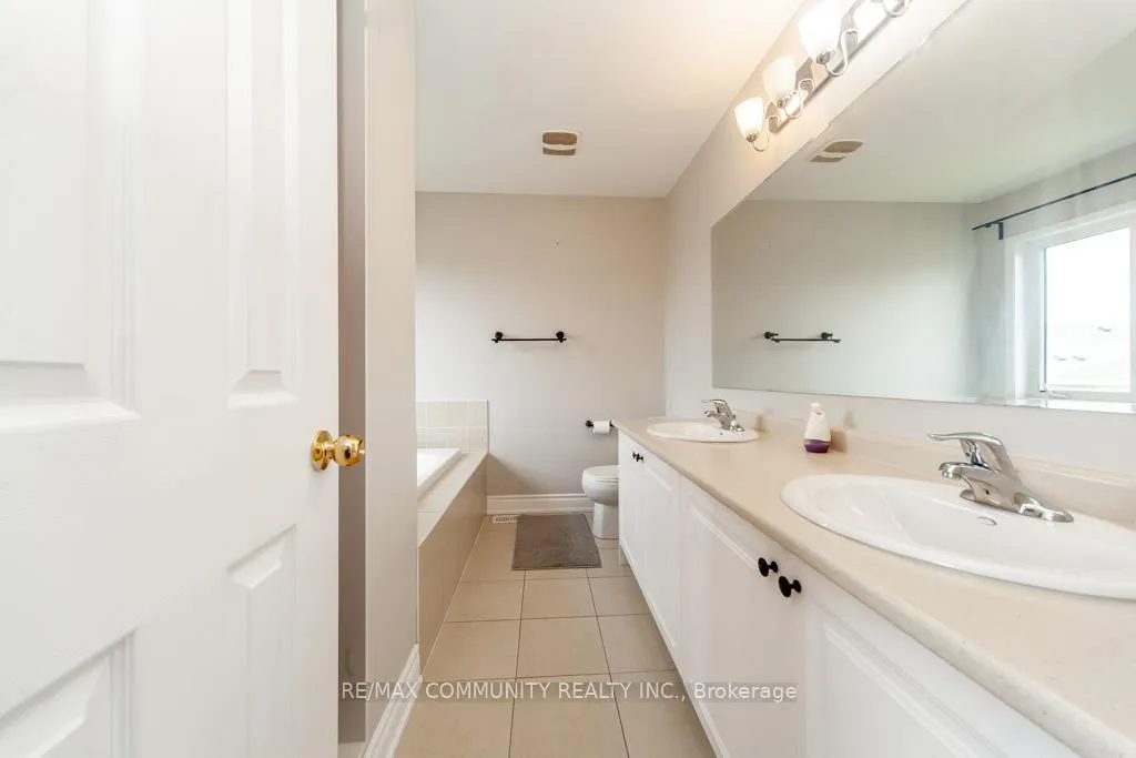 Photo 30 of 24 Raithby Crescent, Ajax, Central East — HOMEH
