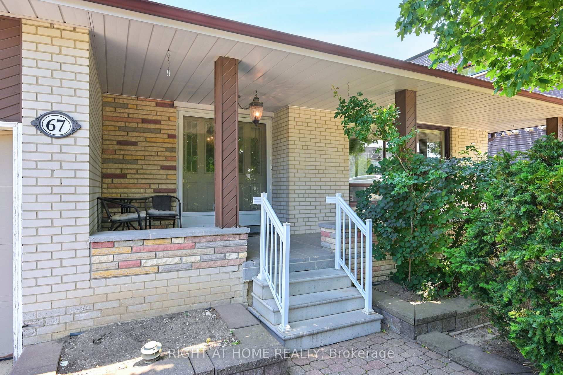 Photo 3 of 67 Netherford Road, Vaughan, Maple — HOMEH