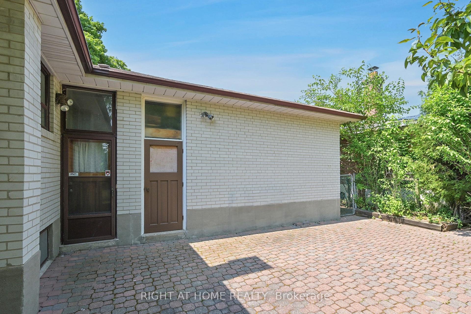 Photo 6 of 67 Netherford Road, Vaughan, Maple — HOMEH