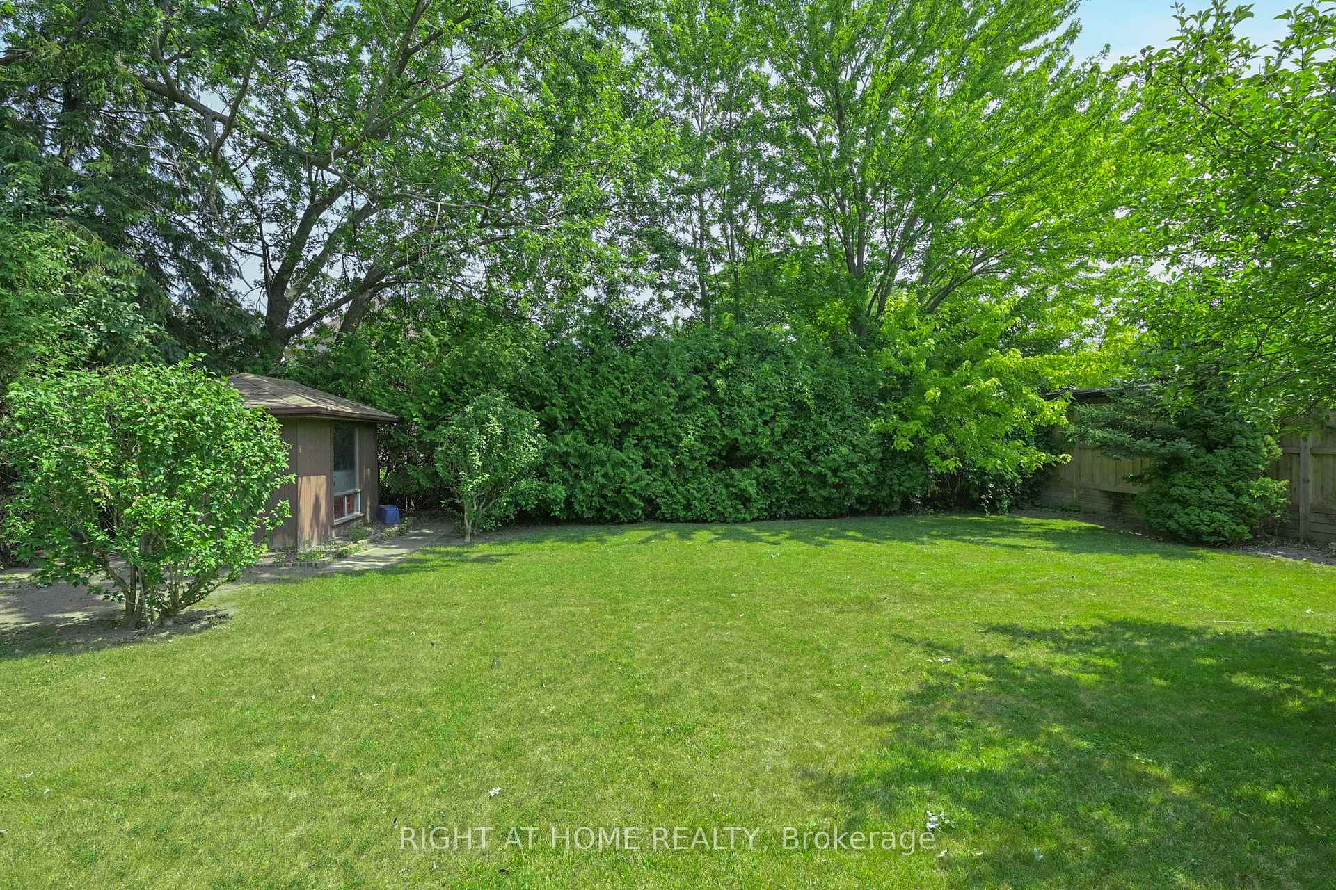 Photo 7 of 67 Netherford Road, Vaughan, Maple — HOMEH