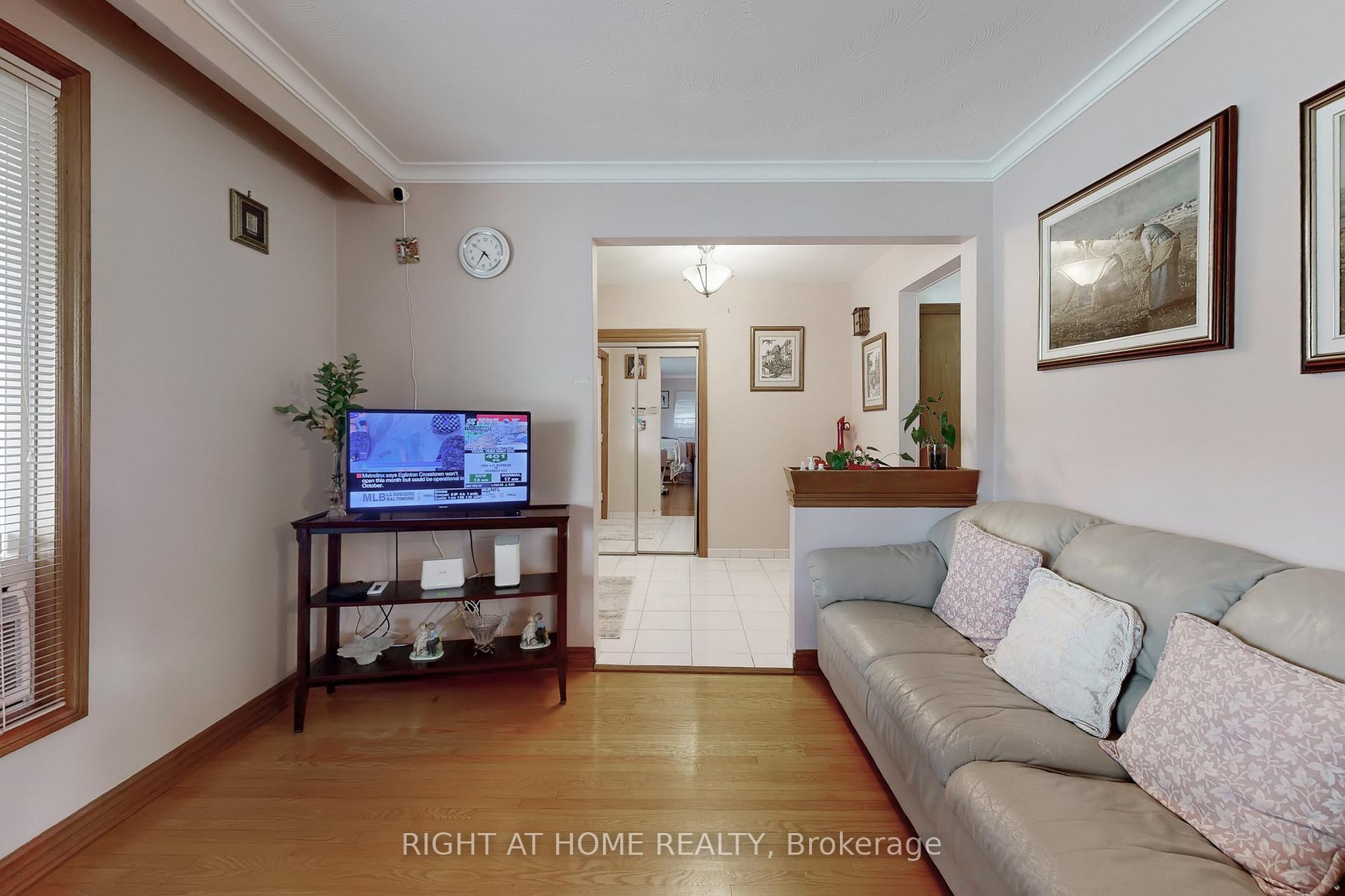 Photo 17 of 67 Netherford Road, Vaughan, Maple — HOMEH