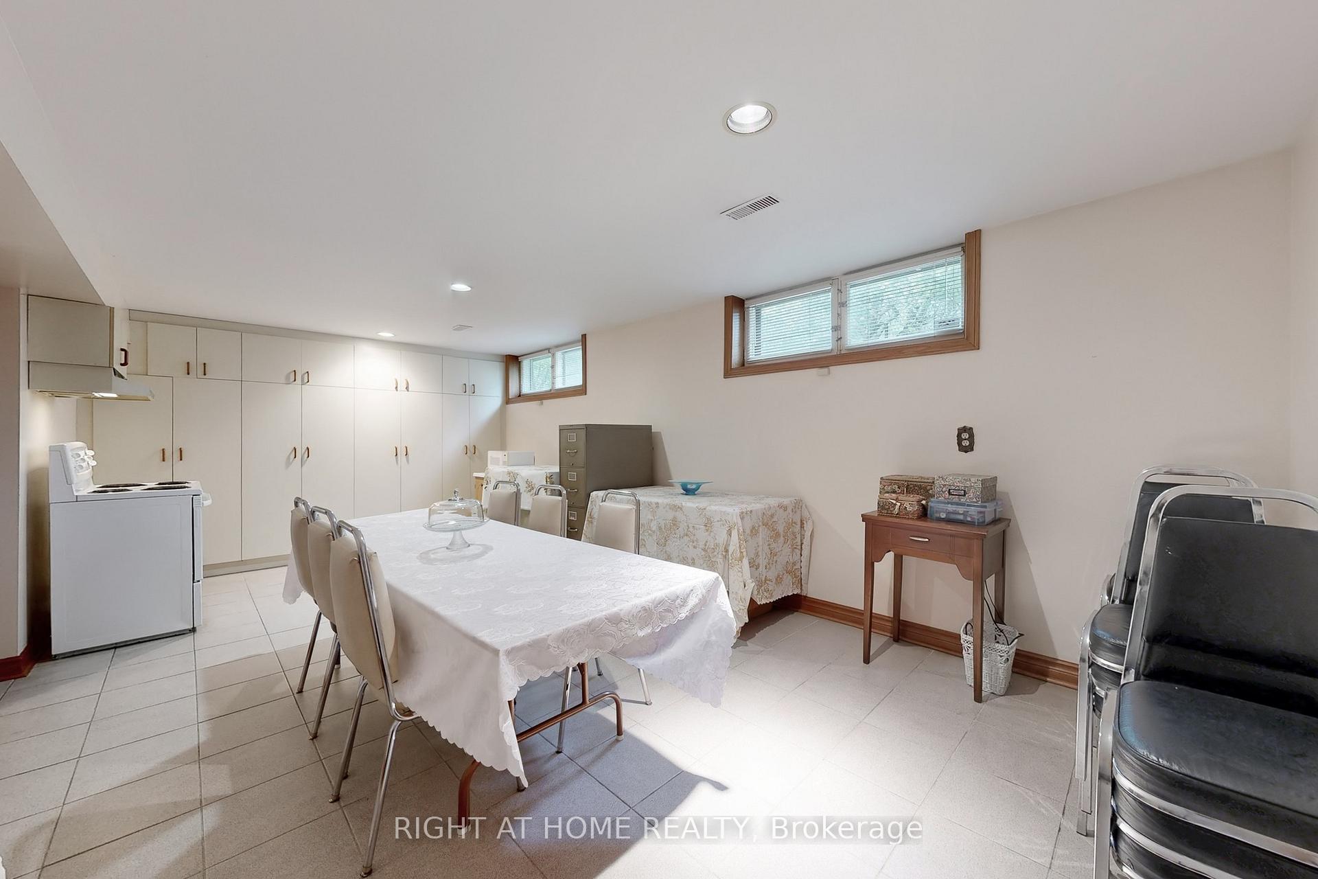 Photo 33 of 67 Netherford Road, Vaughan, Maple — HOMEH