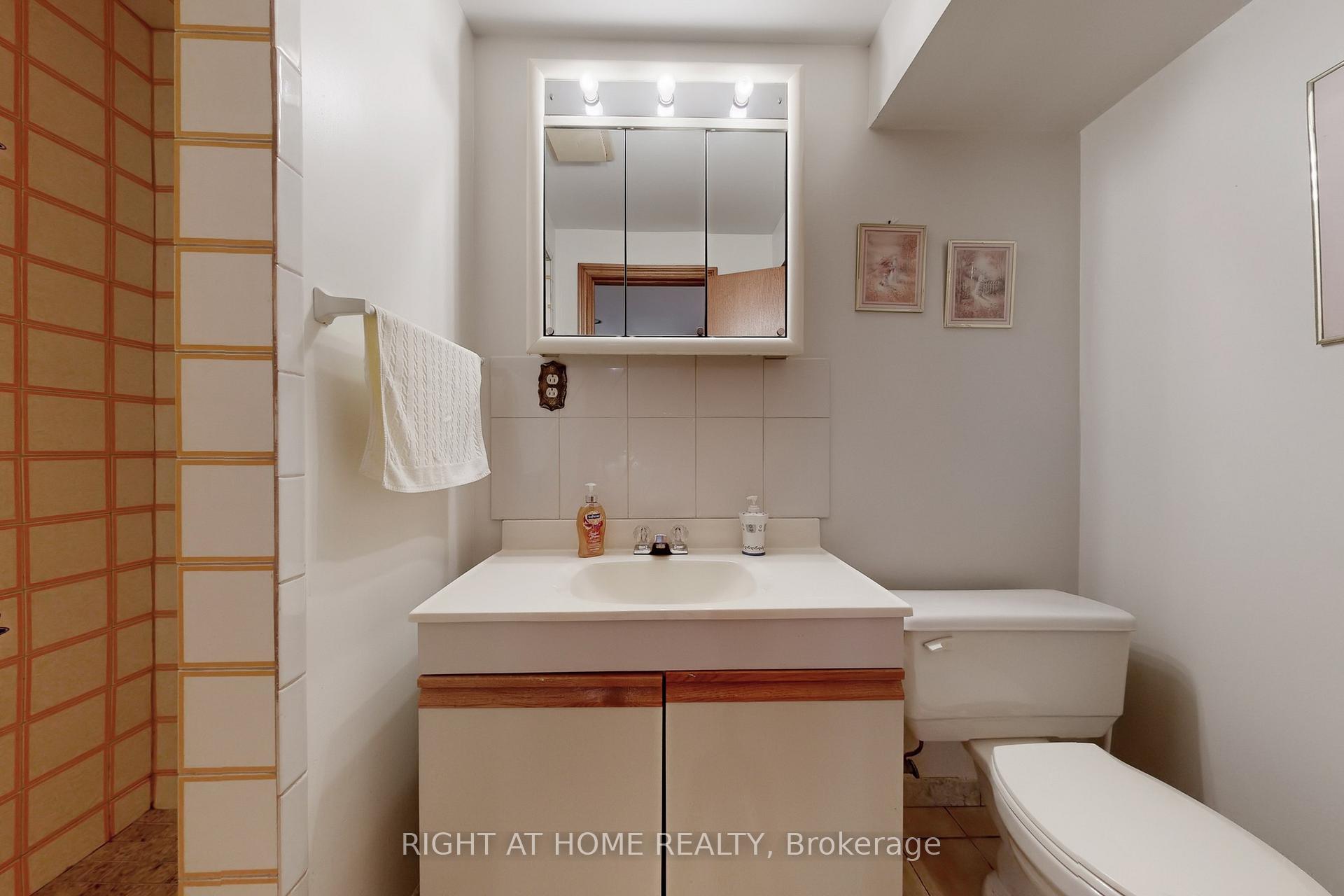 Photo 35 of 67 Netherford Road, Vaughan, Maple — HOMEH