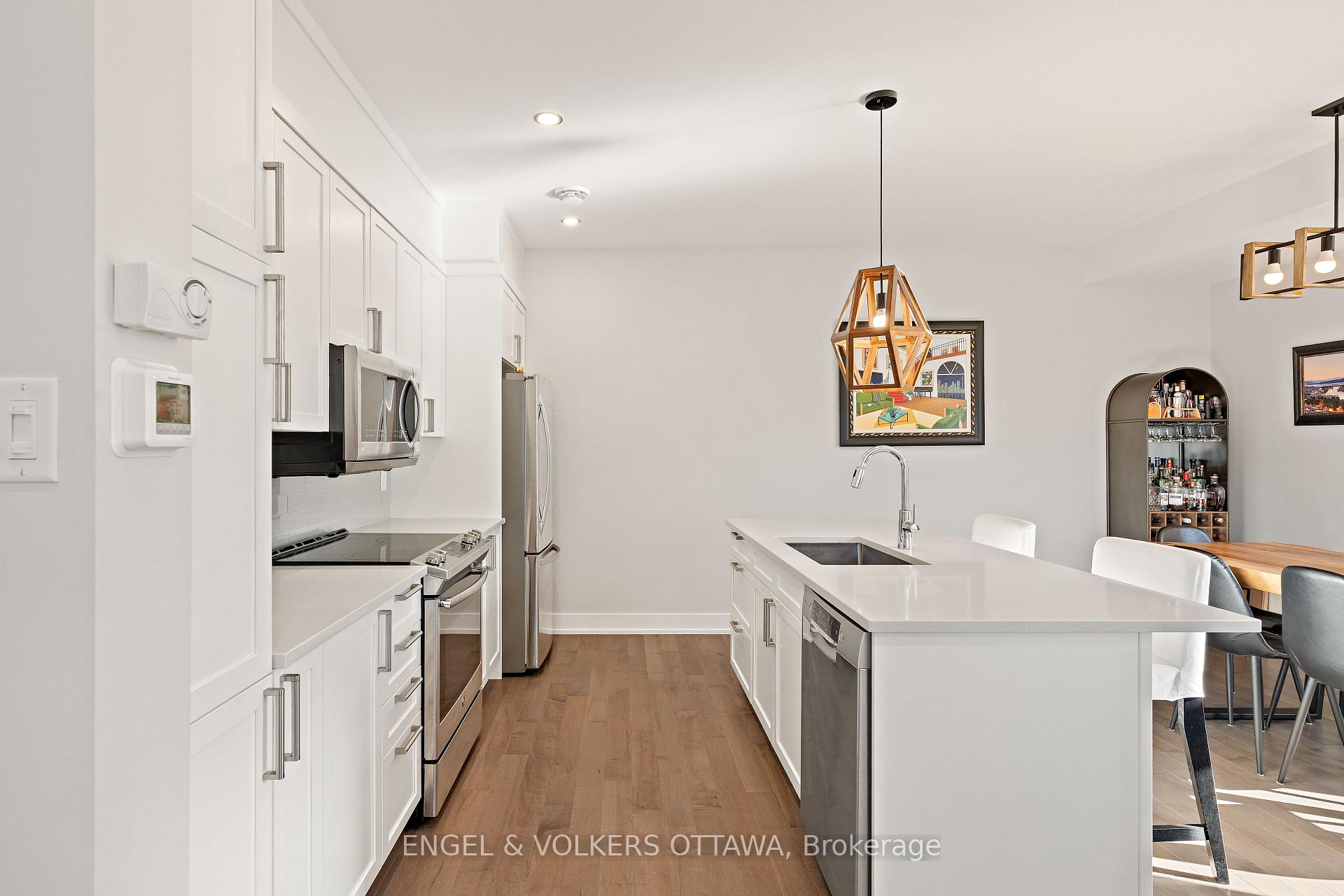 Photo 10 of 68 Jolliet Avenue, Ottawa, Vanier — HOMEH