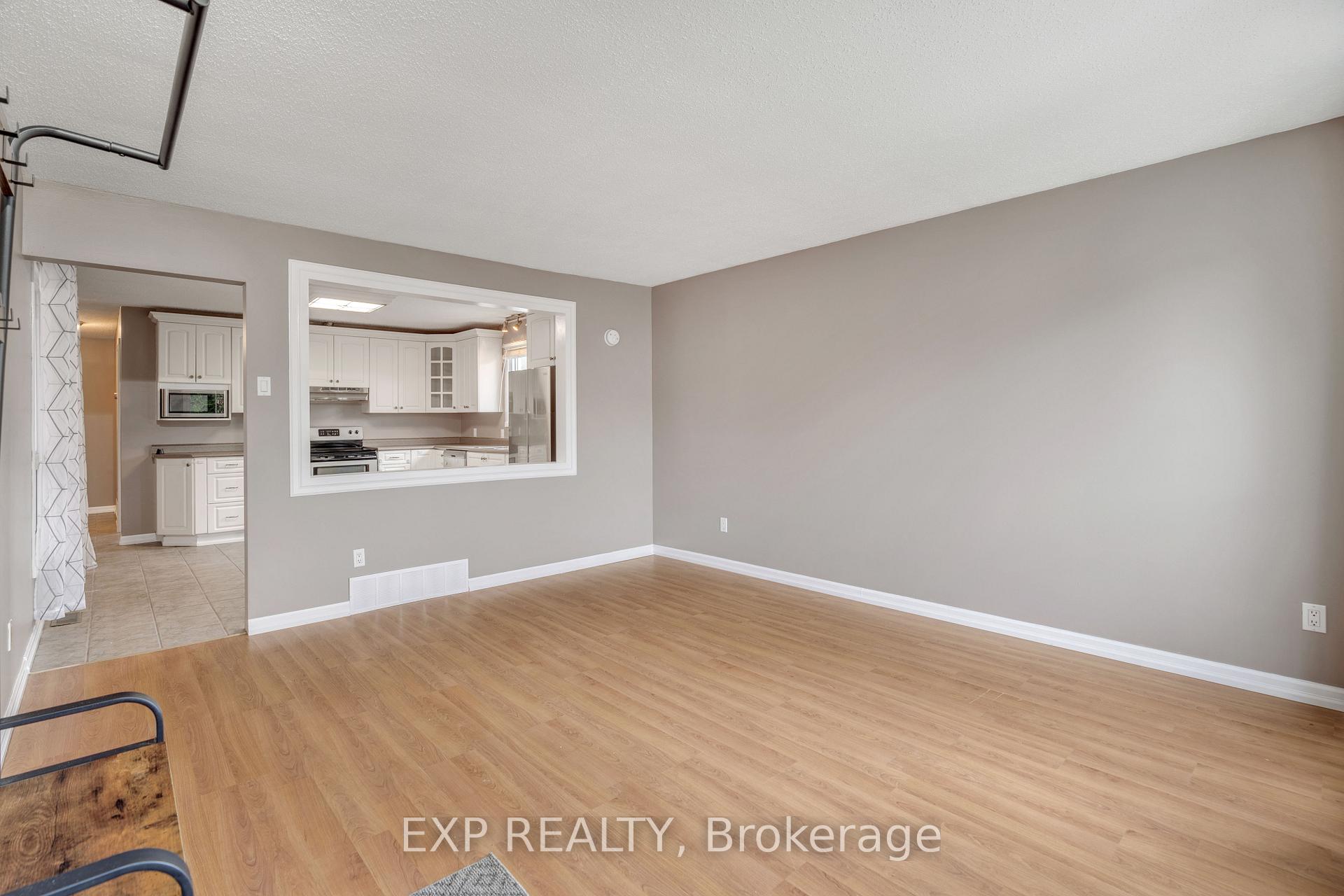 Photo 14 of Unit A, 244 Bradley Avenue, Ottawa, Vanier — HOMEH