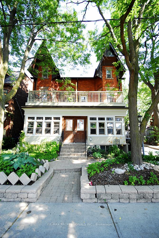 Front of Unit 4, 2 Afton Avenue