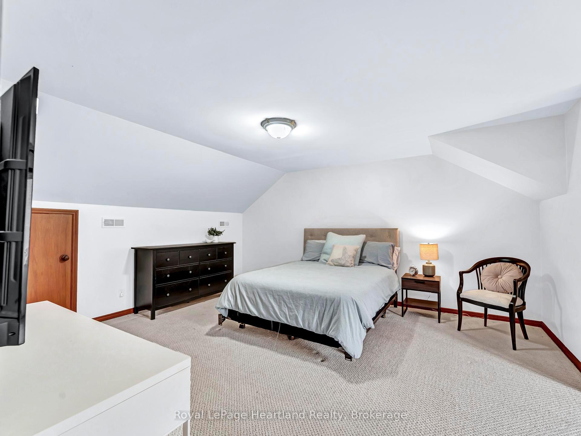 Photo 33 of 81366 Champlain Boulevard, Ashfield-Colborne-Wawanosh, Colborne — HOMEH