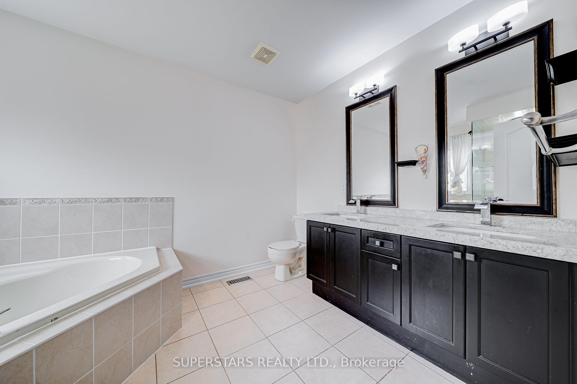 Photo 9 of 106 White Beach Crescent, Vaughan, Patterson — HOMEH
