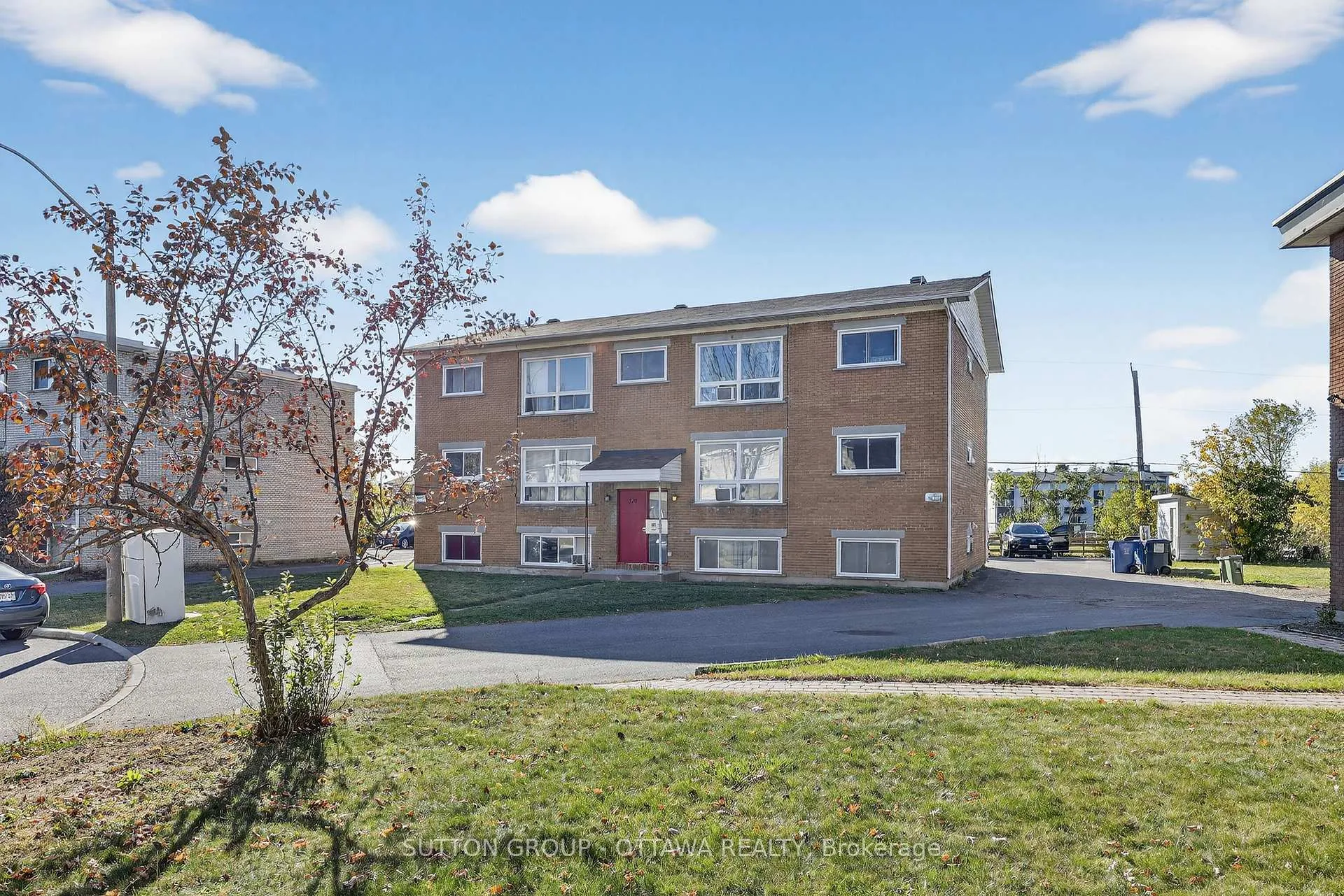 Photo 3 of 370 Belisle Street, Ottawa, Vanier — HOMEH