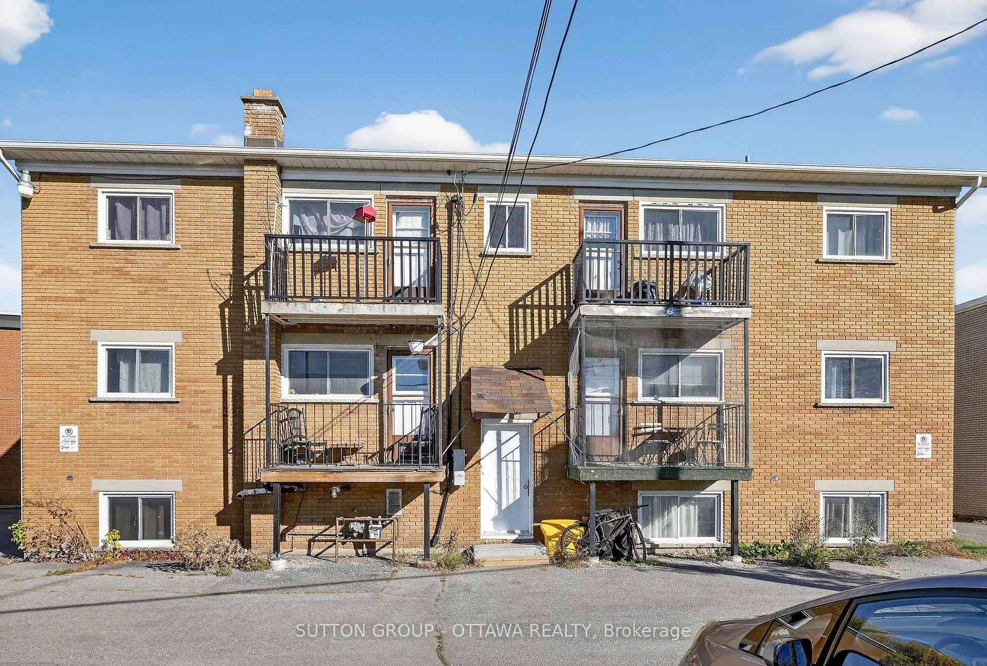 Photo 4 of 370 Belisle Street, Ottawa, Vanier — HOMEH